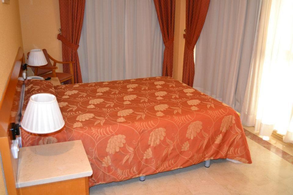 Hotel Central Caravaca Каравака-де-ла-Крус Номер фото